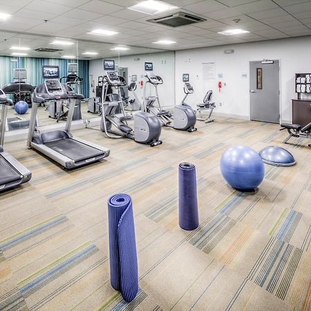 Holiday Inn Express & Suites Cleveland/Westlake By Ihg Eksteriør bilde