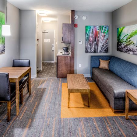 Holiday Inn Express & Suites Cleveland/Westlake By Ihg Eksteriør bilde