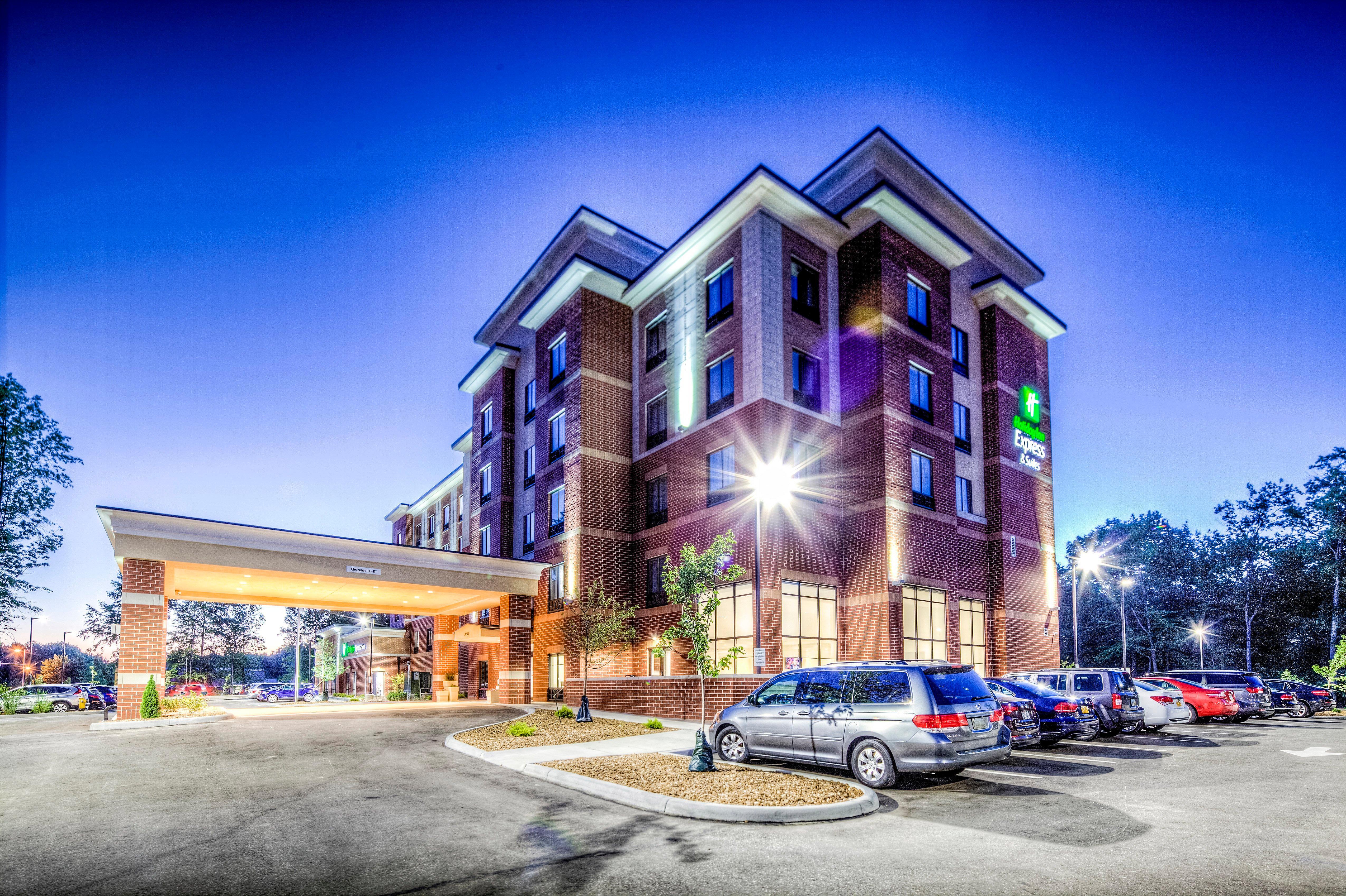 Holiday Inn Express & Suites Cleveland/Westlake By Ihg Eksteriør bilde
