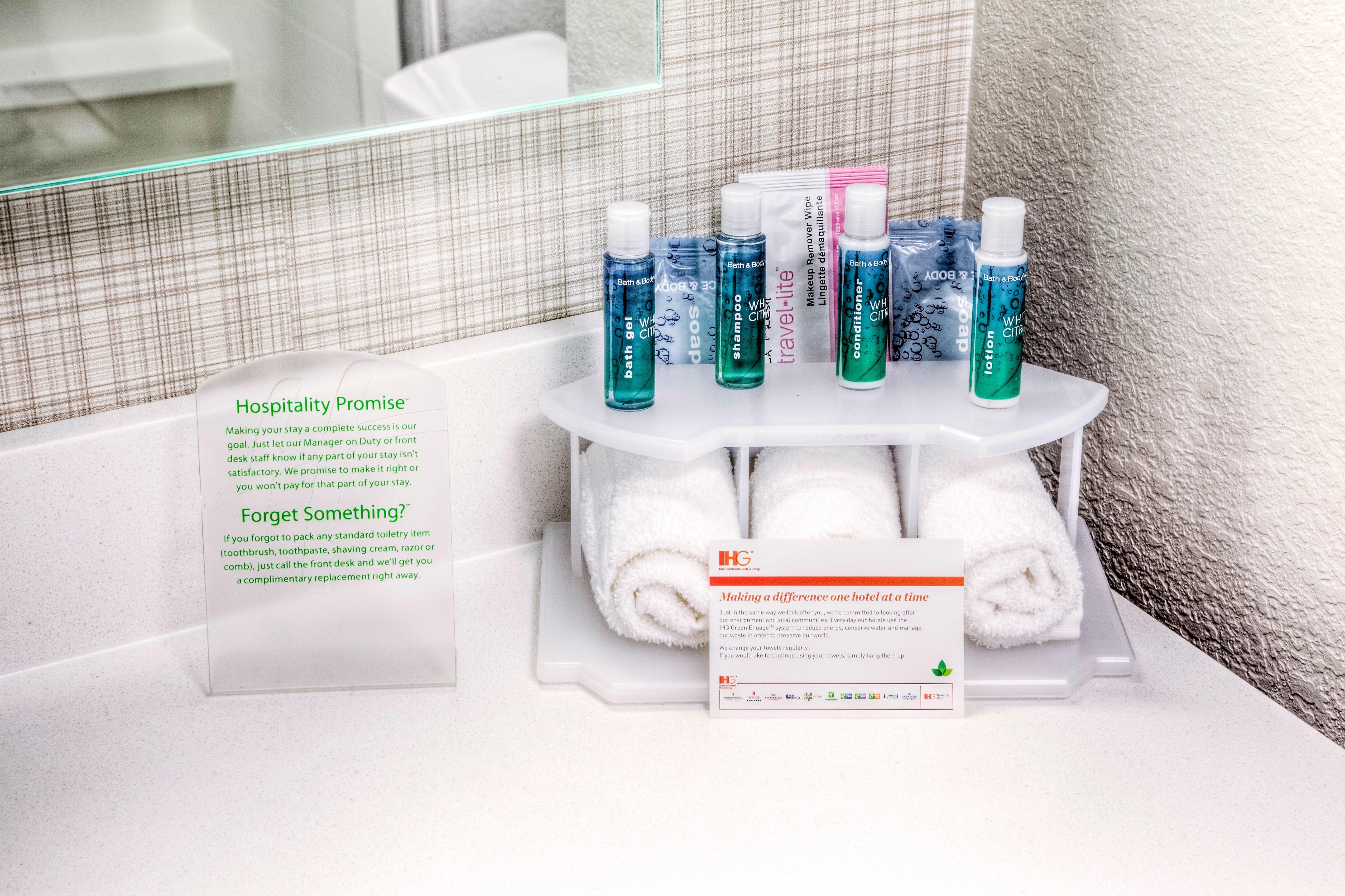 Holiday Inn Express & Suites Cleveland/Westlake By Ihg Eksteriør bilde