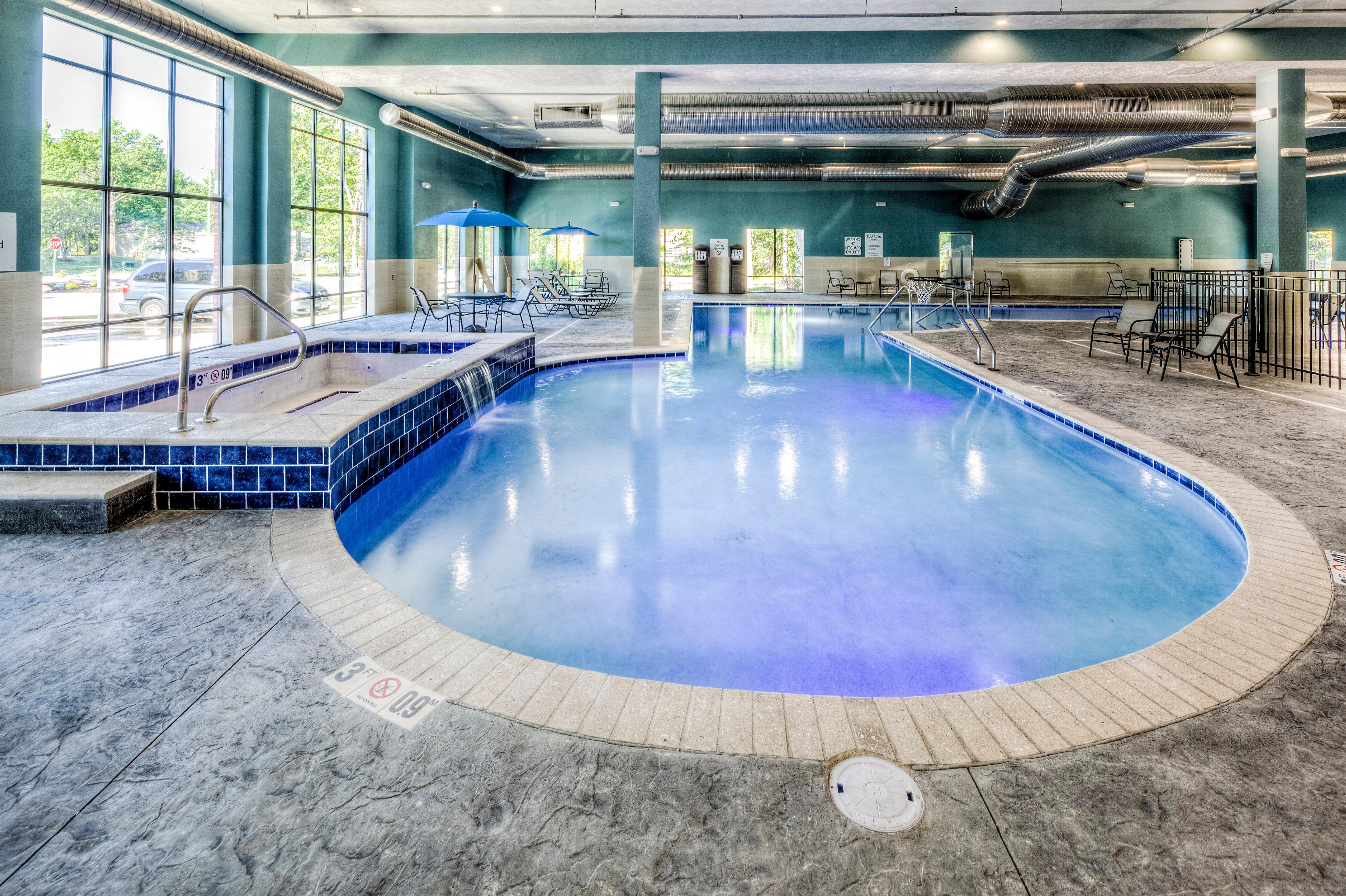 Holiday Inn Express & Suites Cleveland/Westlake By Ihg Eksteriør bilde