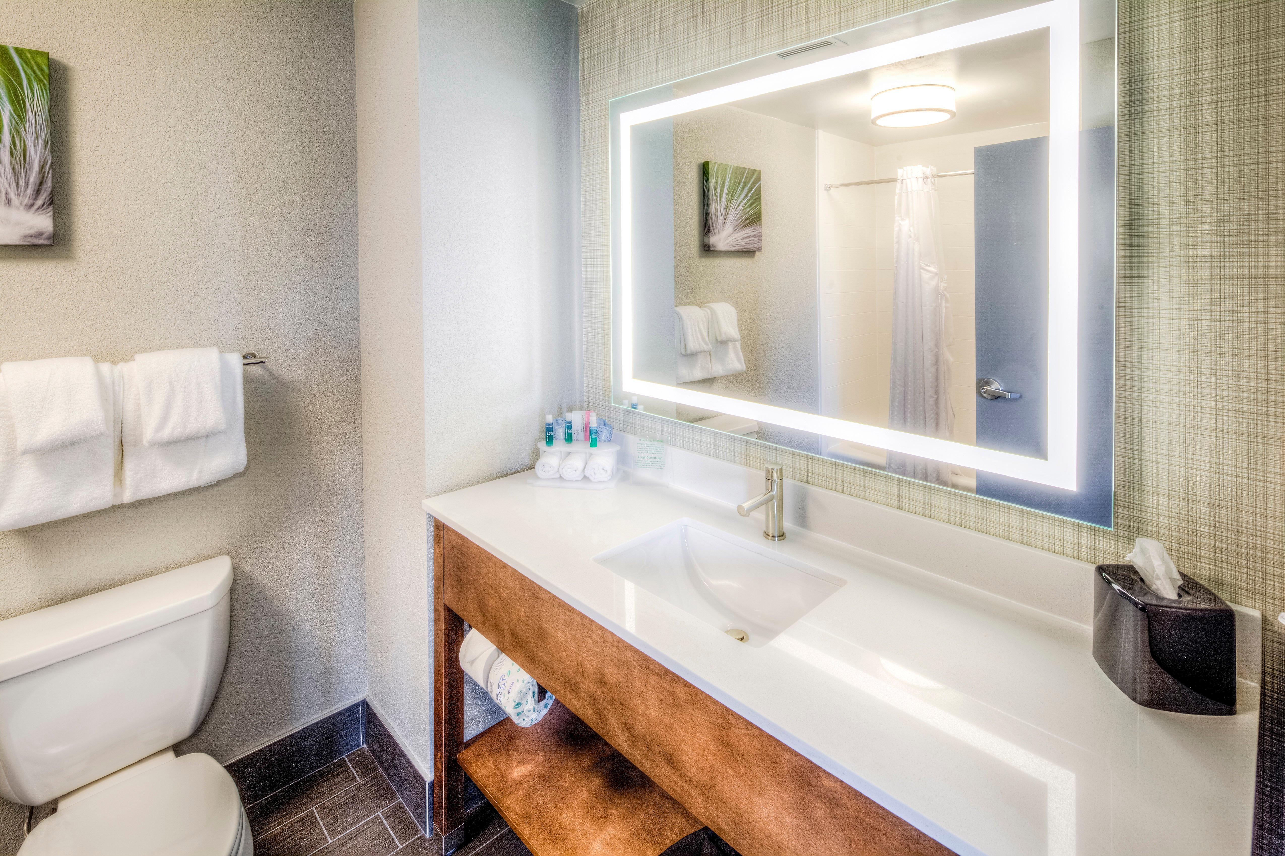 Holiday Inn Express & Suites Cleveland/Westlake By Ihg Eksteriør bilde